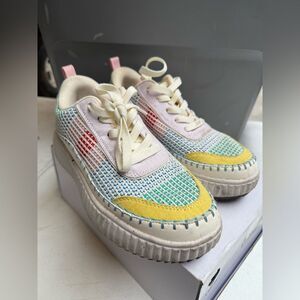 Women’s Dream Paris Sneakers Size 8